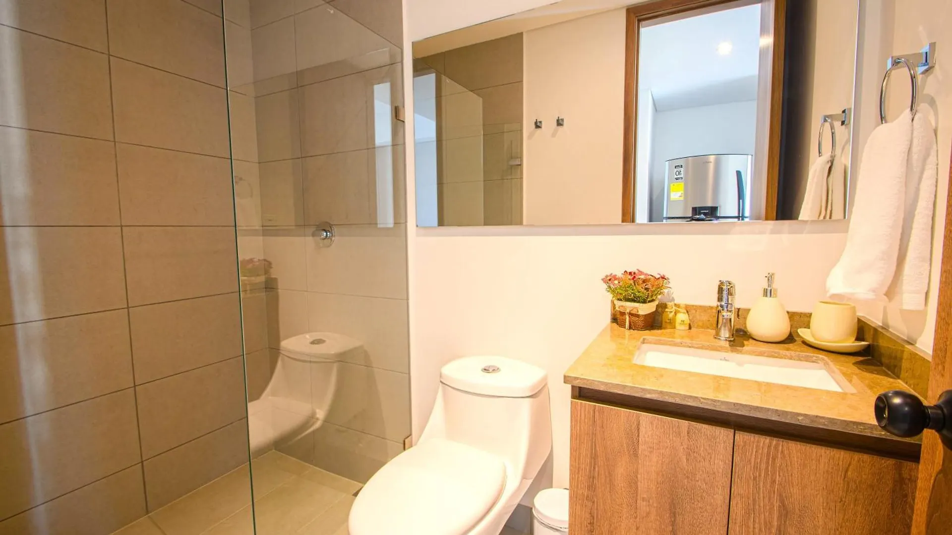 Apartment Exclusive Luxury Jr Suite 1Brd By Encor Gaira